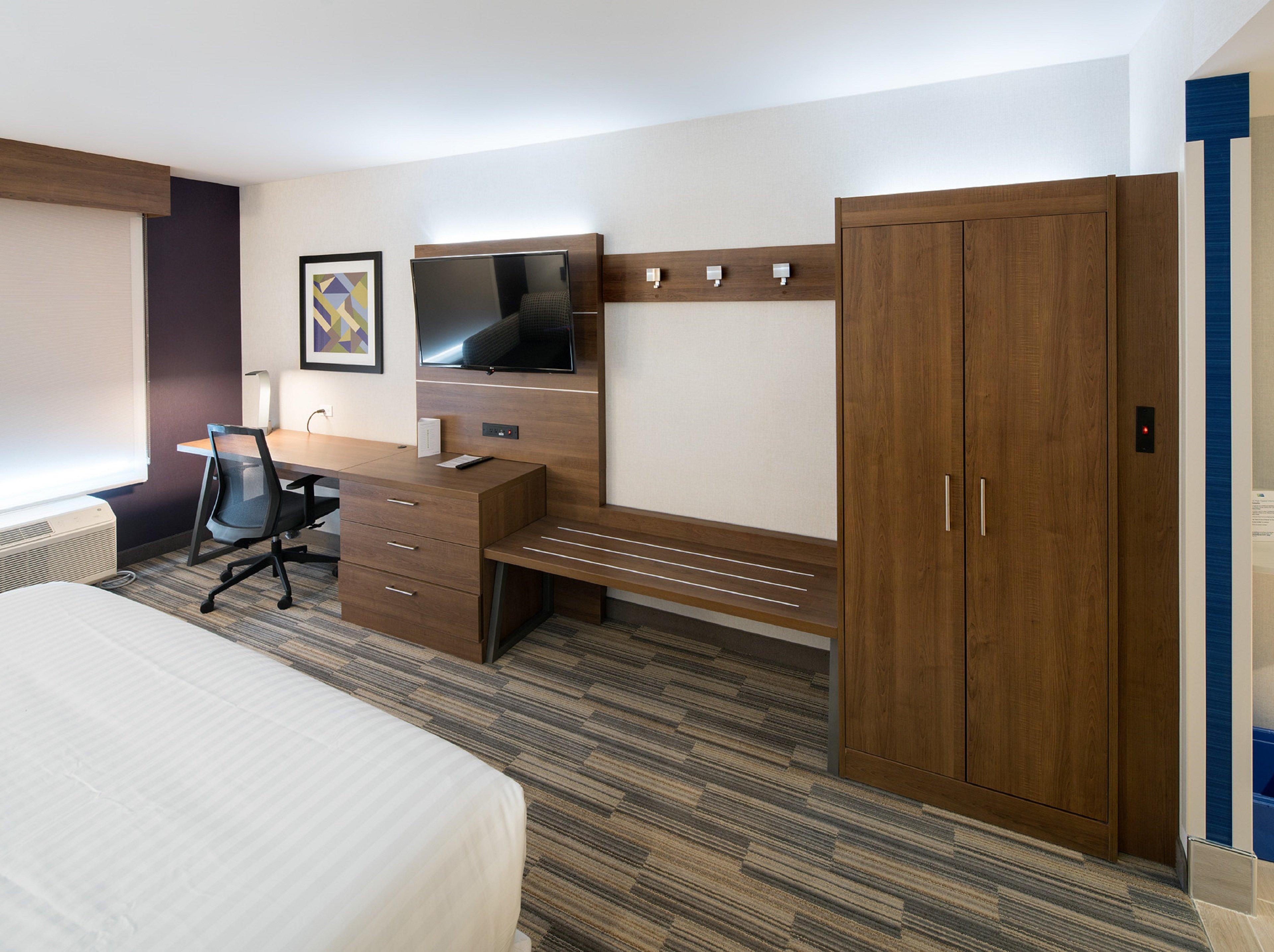 Holiday Inn Express - Red Deer North By Ihg Exterior photo