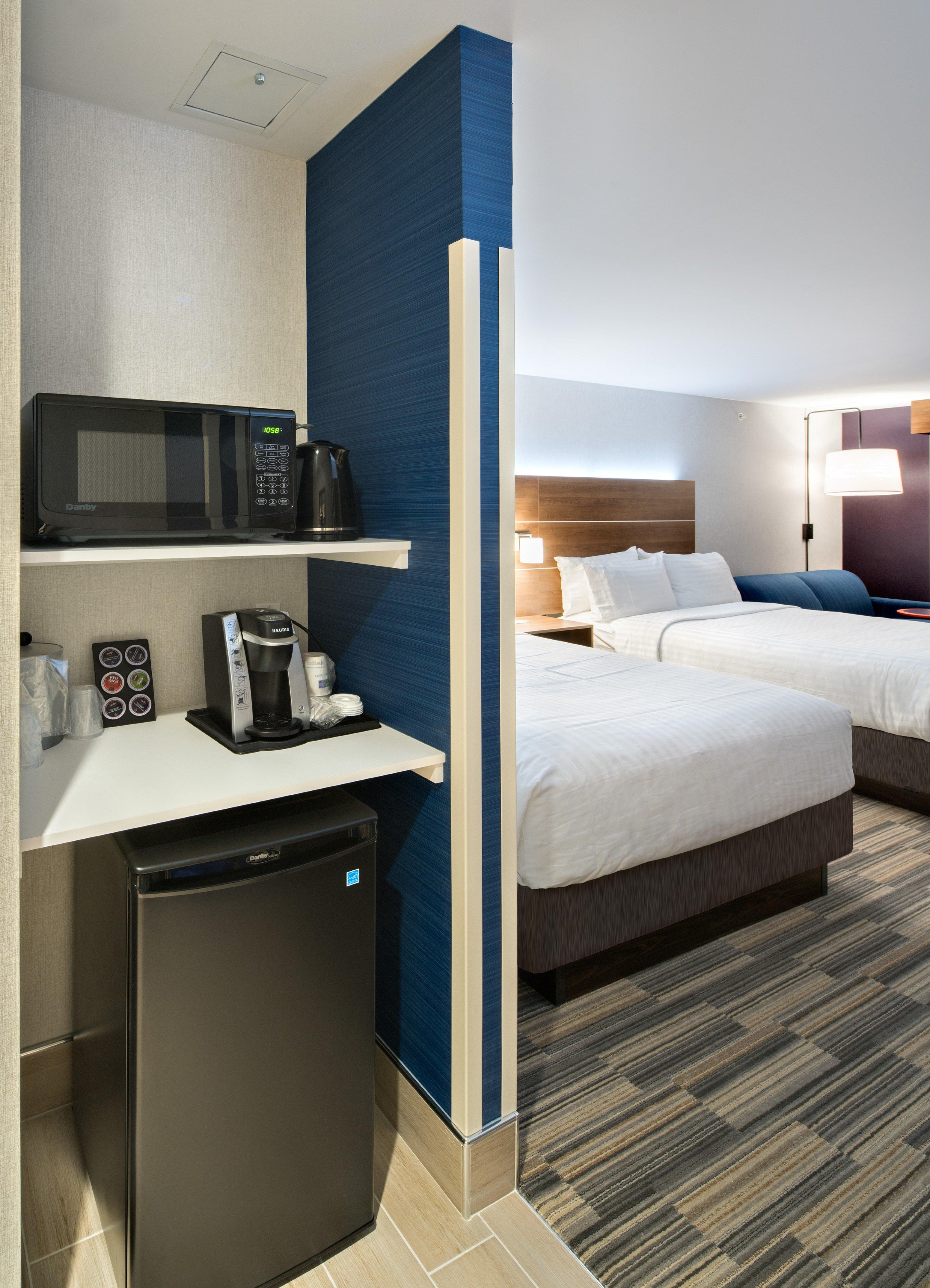 Holiday Inn Express - Red Deer North By Ihg Exterior photo
